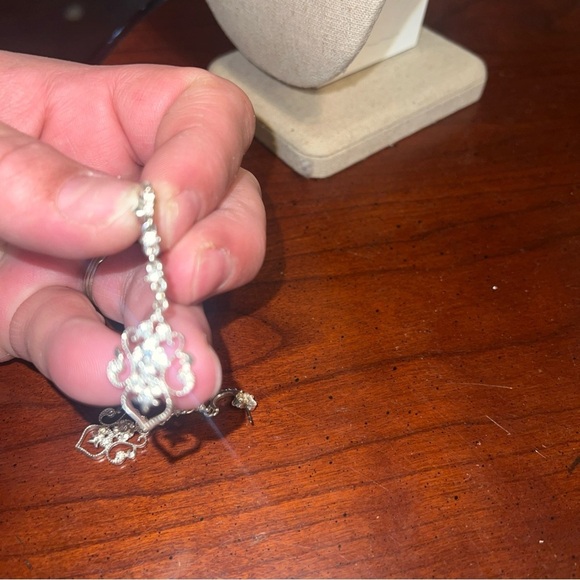 Avon Drop Necklace And Earrings Set Silvertone Vintage Obsolete - Picture 7 of 10